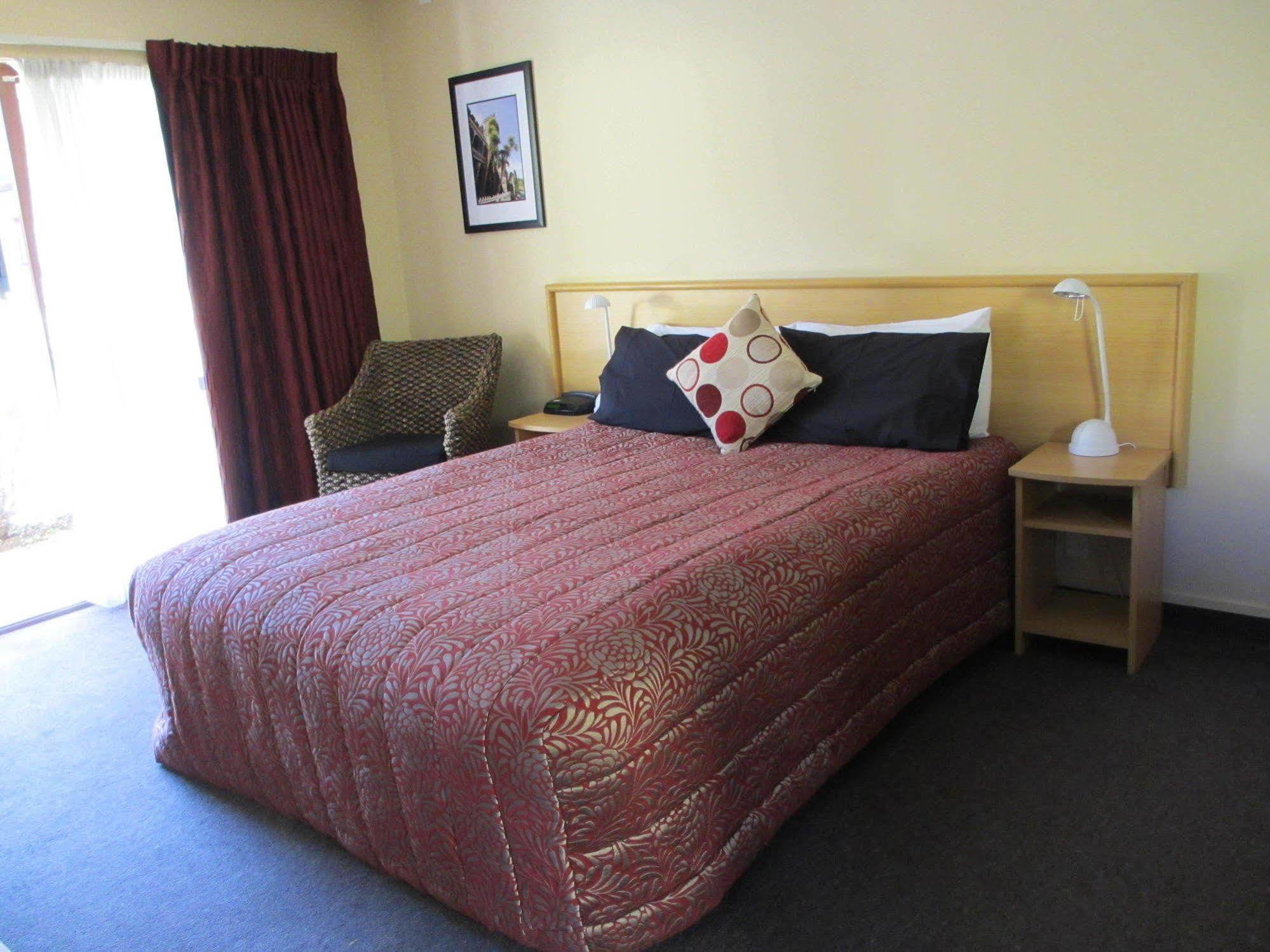 Alhambra Oaks Motor Lodge Dunedin Extérieur photo