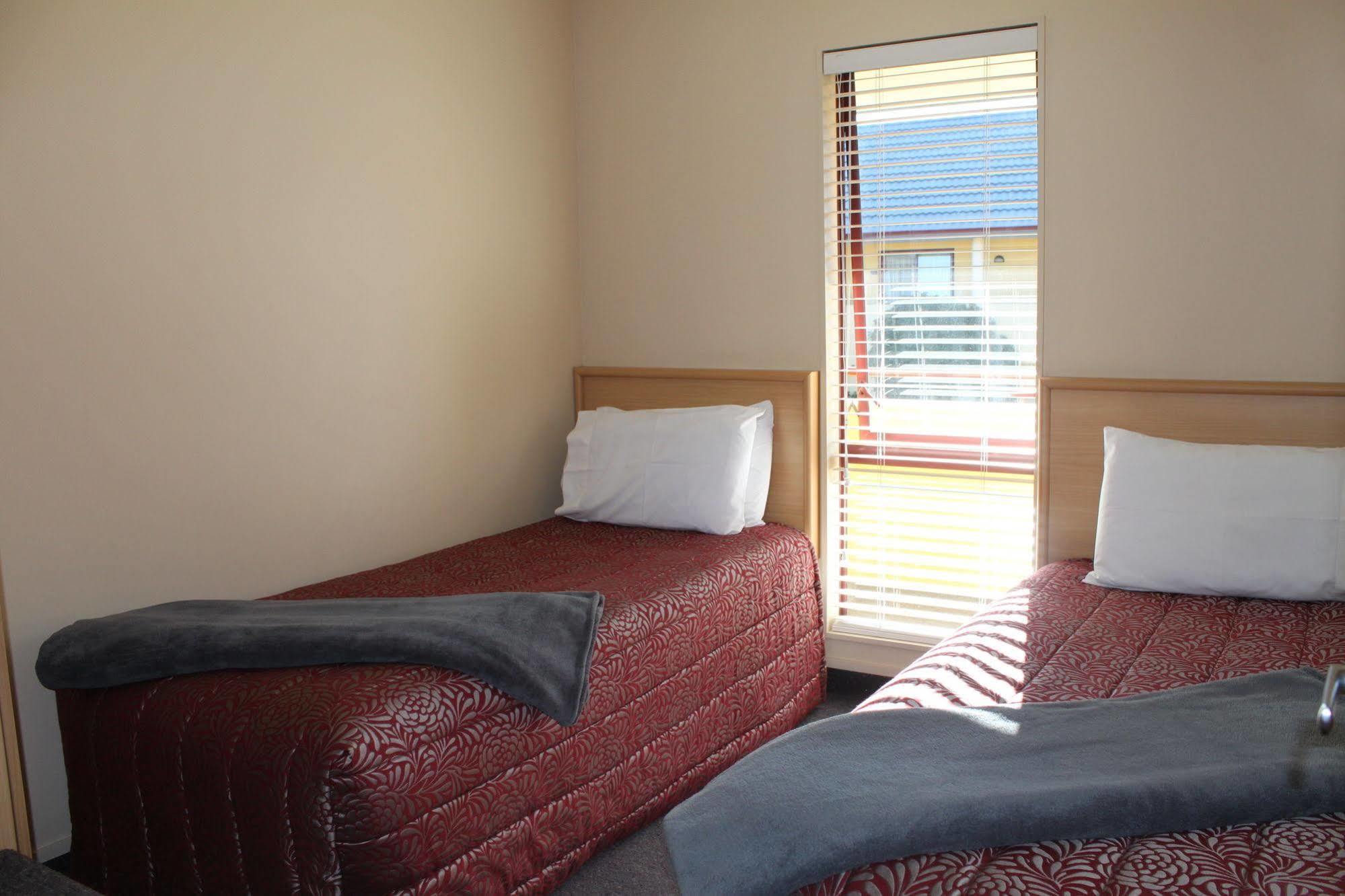 Alhambra Oaks Motor Lodge Dunedin Extérieur photo