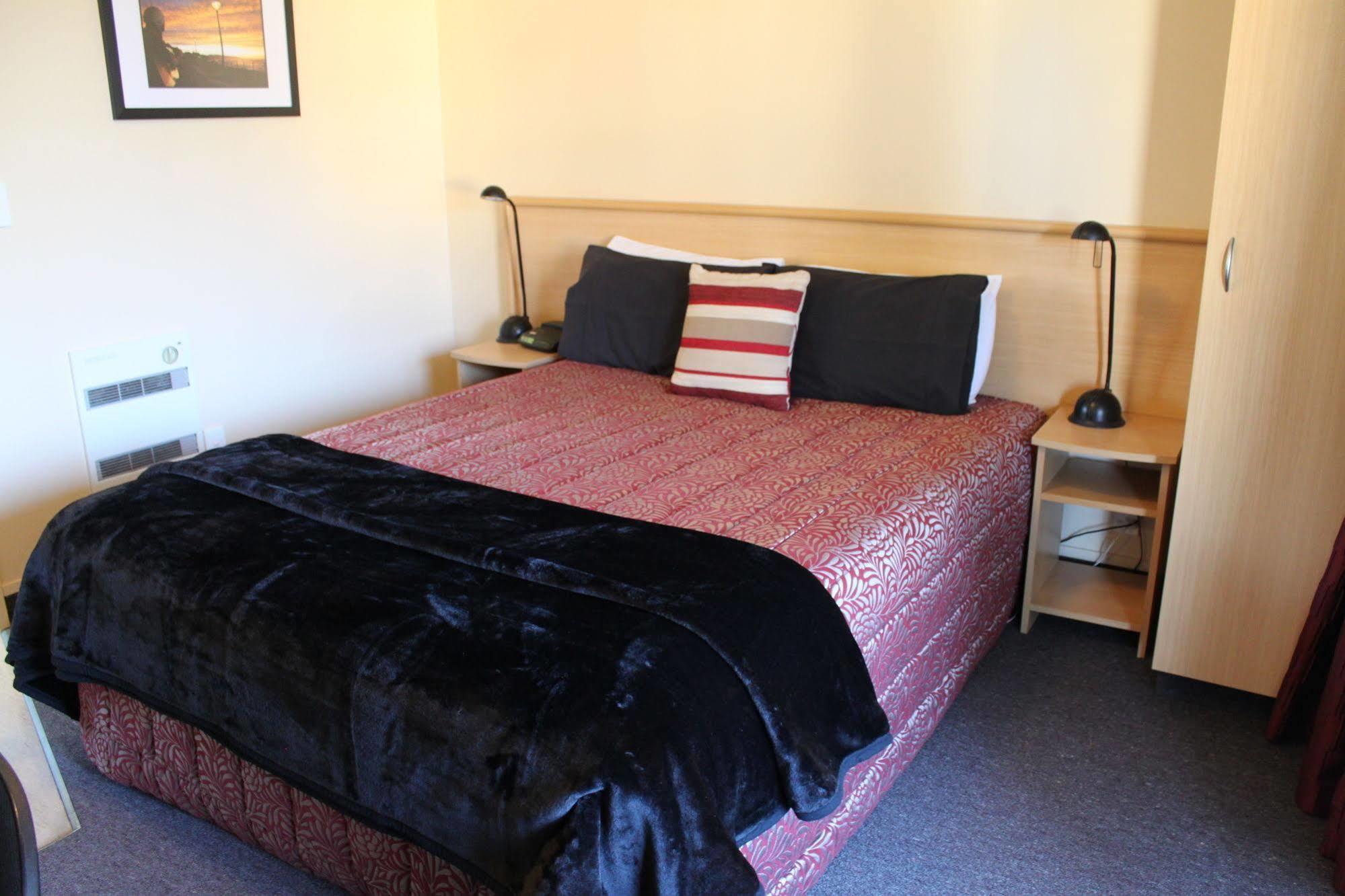 Alhambra Oaks Motor Lodge Dunedin Extérieur photo